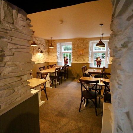 The Wolfe Inn Wolfscastle Haverfordwest Exterior foto